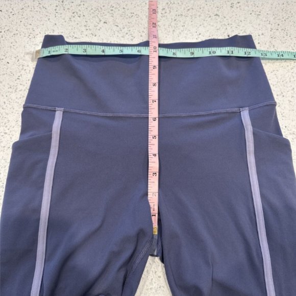 Athleta Small Legging Salutation Stash Pocket II Intention Capri-Medieval Violet - Picture 8 of 12